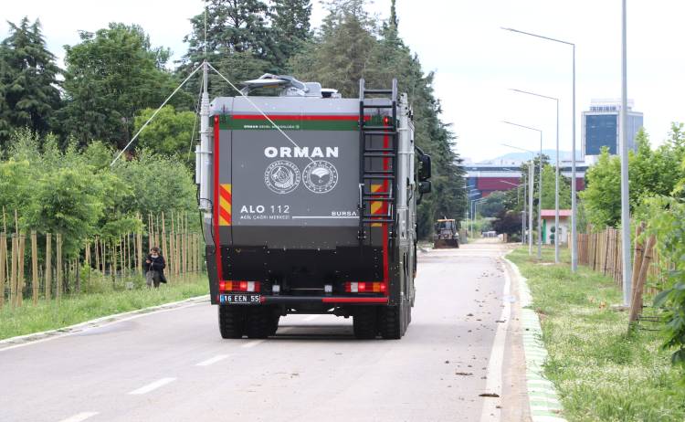 Crawler Mobile Command Center Mercedes Benz Actross 3332